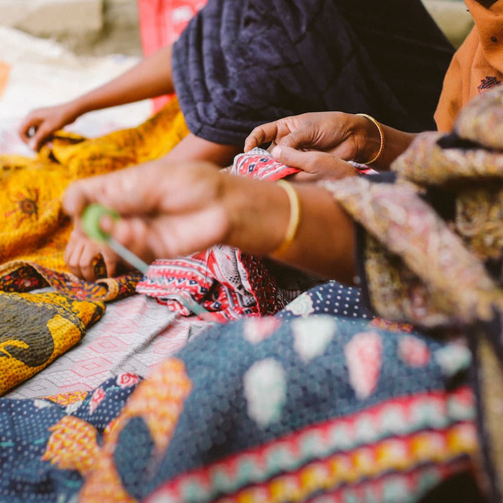 fair trade productie kantha sari dekens